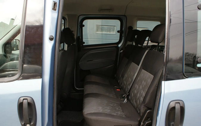 Opel Combo cena 27900 przebieg: 199000, rok produkcji 2012 z Białystok małe 172